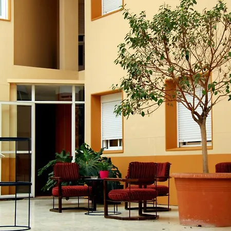 Ahc