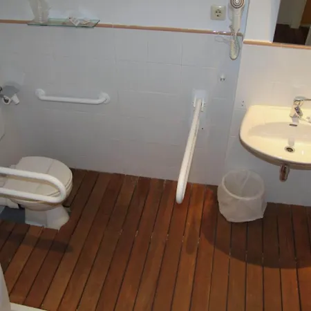 Ahc Otel