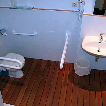 Ahc Otel Caces