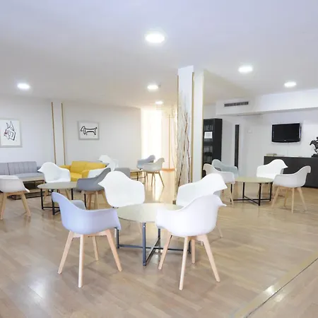 Hotel Ahc 3*